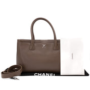 Chanel Cerf Executive Shopper Bag Medium Taupe Braun SHW
