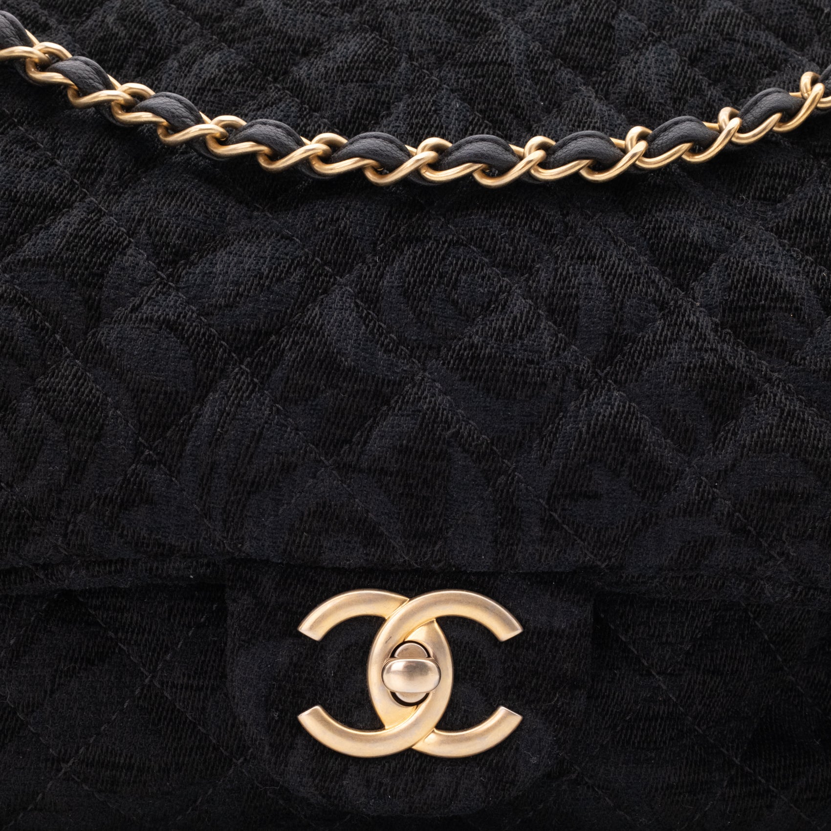 Chanel XXL Single Flap Airline 2017 Runway Terry Velour Schwarz GHW Matt