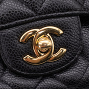 Chanel Classic Timeless Double Flap Bag in Medium Größe aus schwarzem Caviar Leder Material mit goldener Hardware  cc lock
