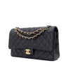 Chanel Classic Timeless Double Flap Bag in Medium Größe aus schwarzem Caviar Leder Material mit goldener Hardware 