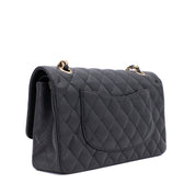Chanel Classic Timeless Double Flap Bag in Medium Größe aus schwarzem Caviar Leder Material mit goldener Hardware 