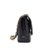 Chanel Classic Timeless Double Flap Bag in Medium Größe aus schwarzem Caviar Leder Material mit goldener Hardware 