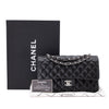 Chanel Classic Timeless Double Flap Bag in Medium Größe aus schwarzem Lammleder Material mit silberner Hardware Full Set Vorderansicht