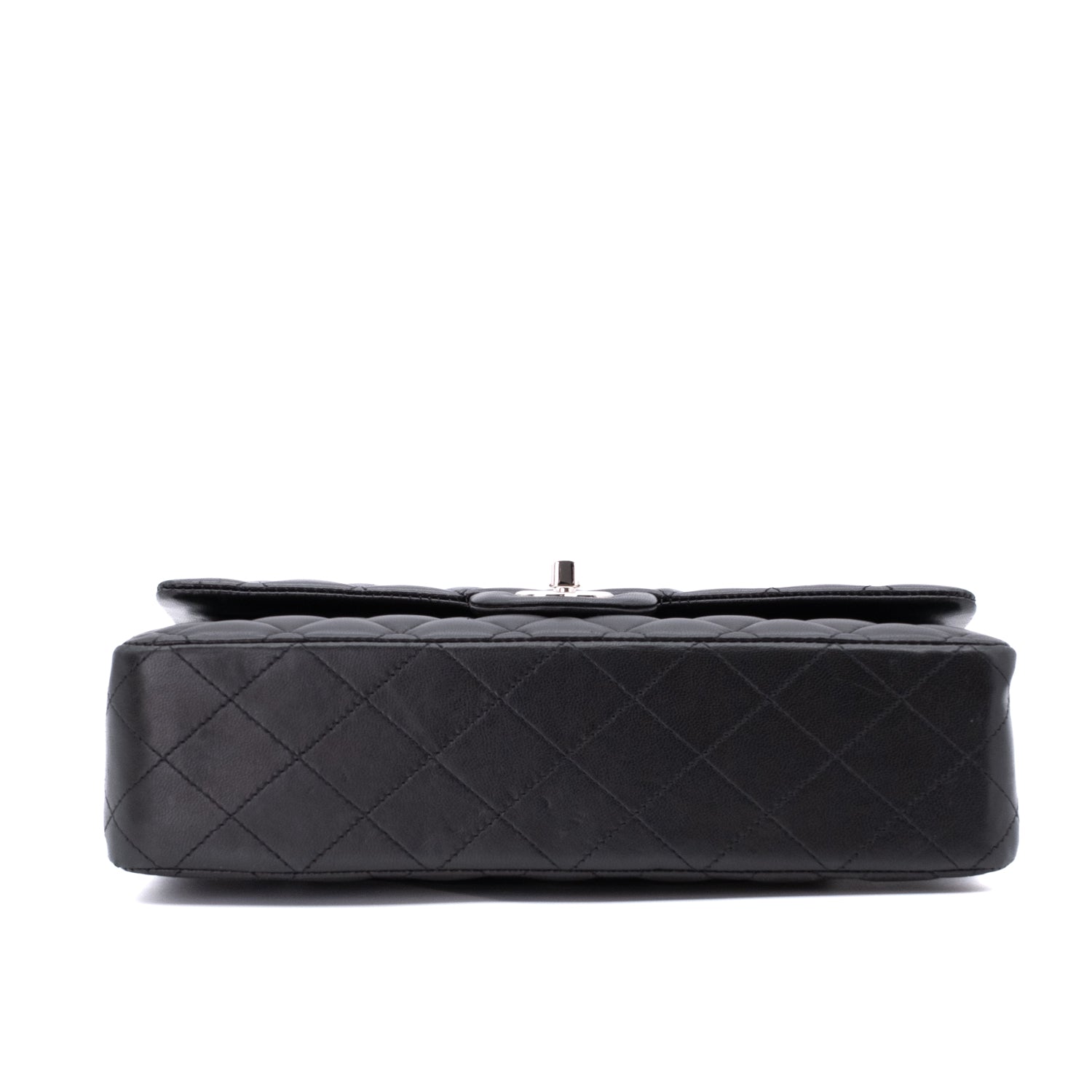 Chanel Classic Timeless Double Flap Bag in Medium Größe aus schwarzem Lammleder Material mit silberner Hardware