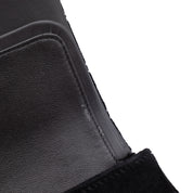 Chanel Classic Timeless Double Flap Bag in Medium Größe aus schwarzem Samt Material mit schwarzer Hardware aus der limitierten All Black Linie