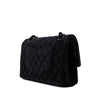 Chanel Classic Timeless Double Flap Bag in Medium Größe aus schwarzem Samt Material mit schwarzer Hardware aus der limitierten All Black Linie