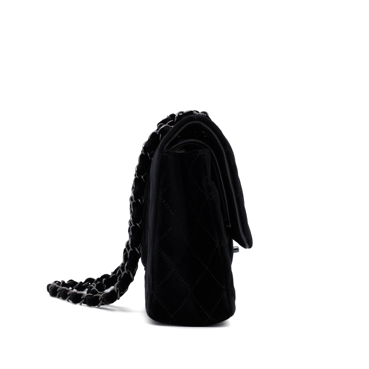 Chanel Classic Timeless Double Flap Bag in Medium Größe aus schwarzem Samt Material mit schwarzer Hardware aus der limitierten All Black Linie