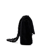 Chanel Classic Timeless Double Flap Bag in Medium Größe aus schwarzem Samt Material mit schwarzer Hardware aus der limitierten All Black Linie