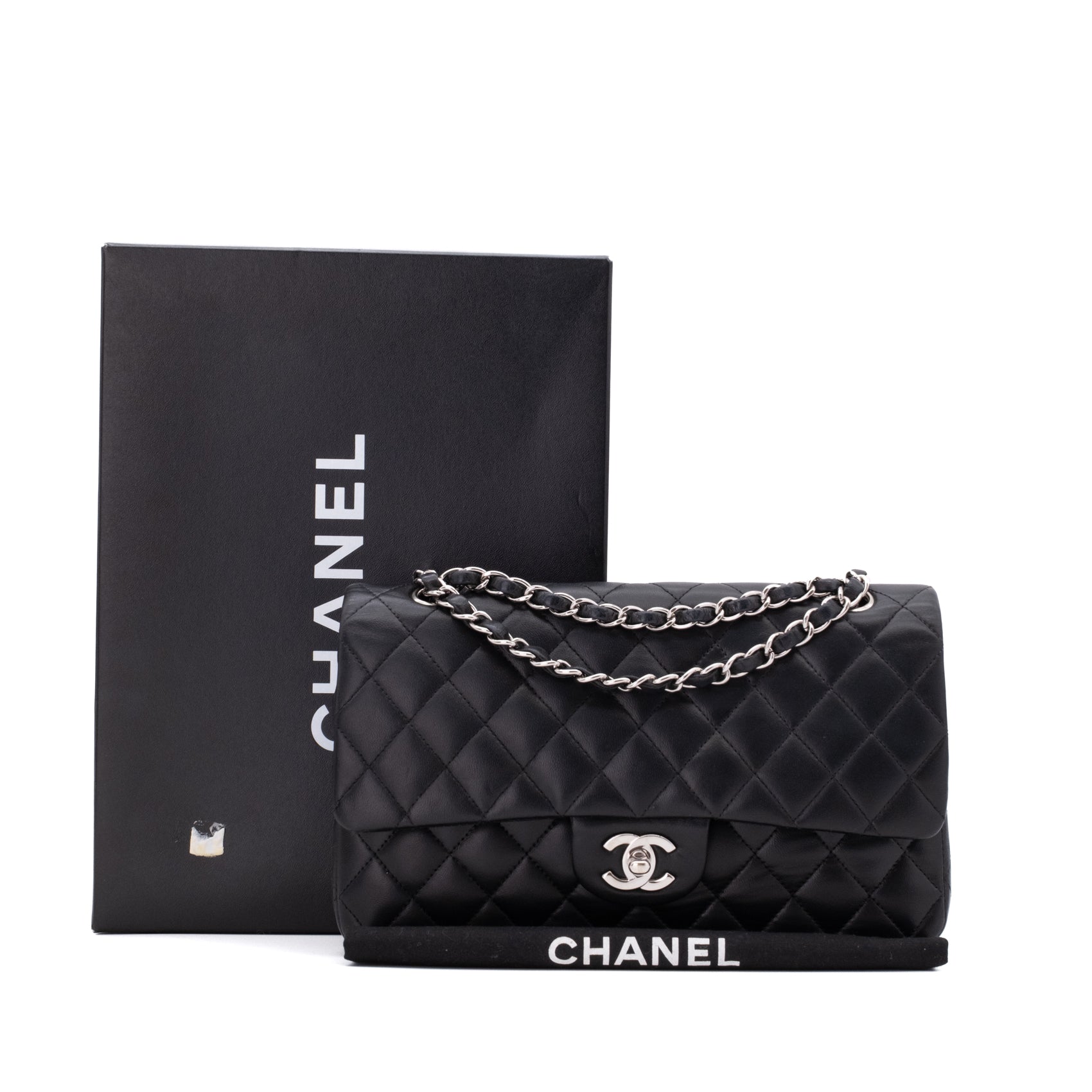 Chanel Timeless Double Flap Bag in Medium Größe aus schwarzem Lammleder mit silberner Hardware Full Set