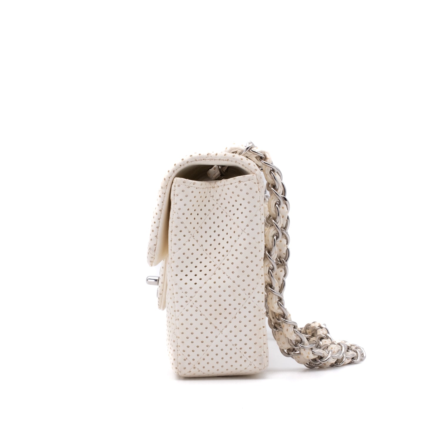 Weisse Chanel East West Single Flap Bag in Medium Größe aus perforiertem löchrigen Lammleder mit silberner Hardware