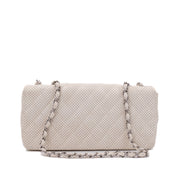 Weisse Chanel East West Single Flap Bag in Medium Größe aus perforiertem löchrigen Lammleder mit silberner Hardware