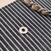 Gestreifte Chanel Wallet on Chain WOC Handtasche aus Blau Weiss Jeans Material mit Off-White Caviar Leder und silberner Hardware