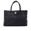 Chanel Executive Cerf Medium Kalbsleder Schwarz 24k GHW