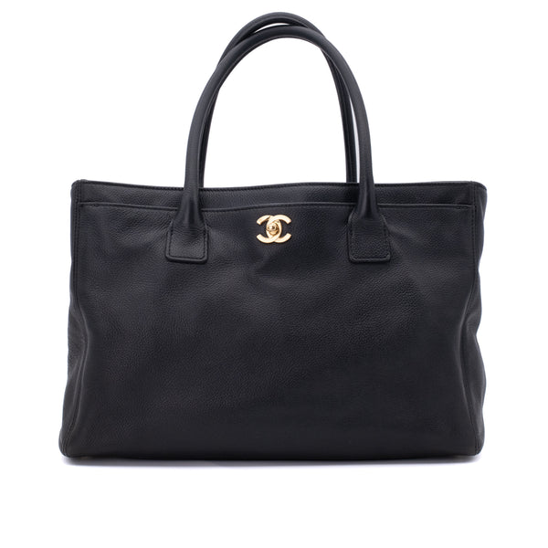 Chanel Executive Cerf Medium Kalbsleder Schwarz 24k GHW