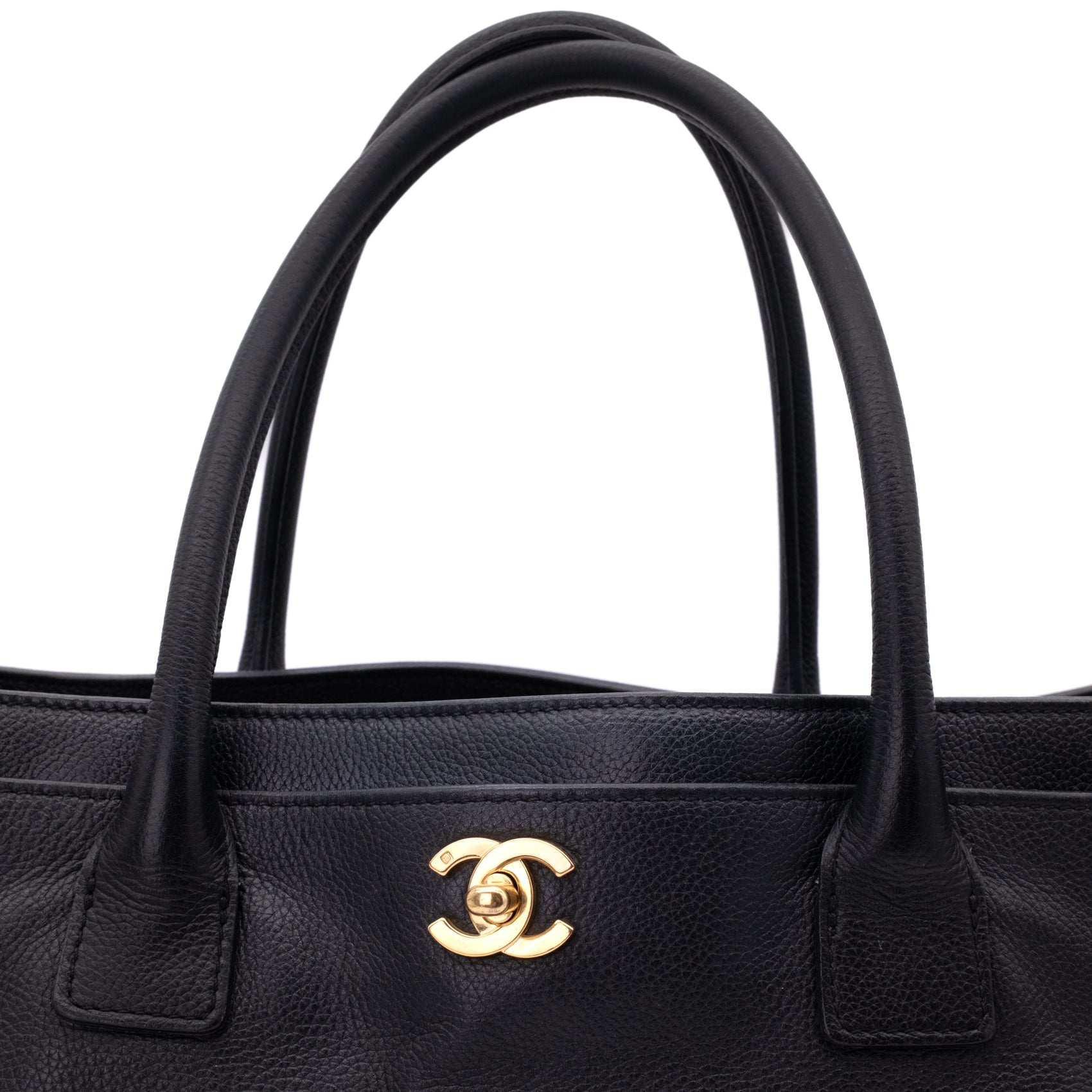Chanel Executive Cerf Medium Kalbsleder Schwarz 24k GHW