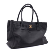 Chanel Executive Cerf Medium Kalbsleder Schwarz 24k GHW