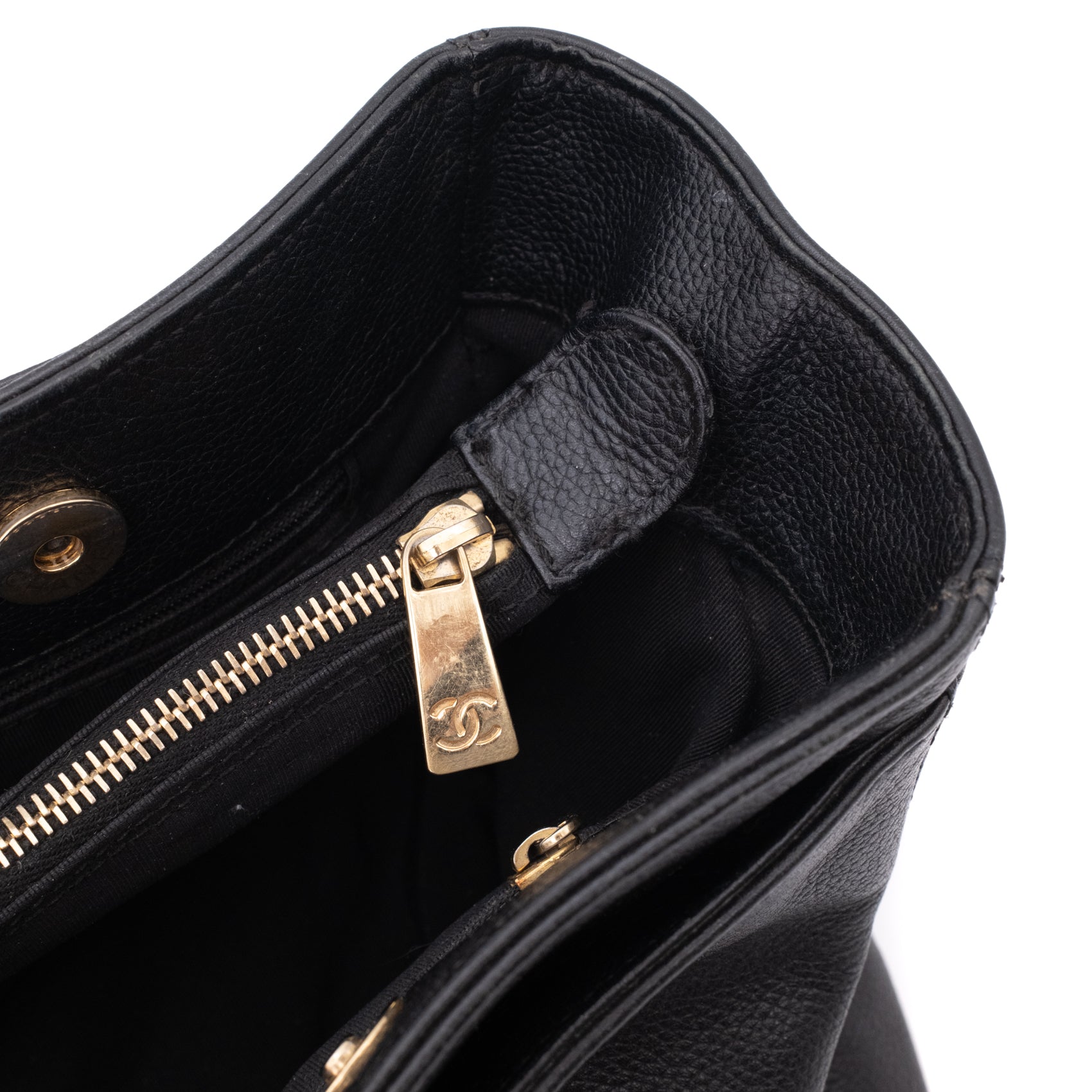 Chanel Executive Cerf Medium Kalbsleder Schwarz 24k GHW