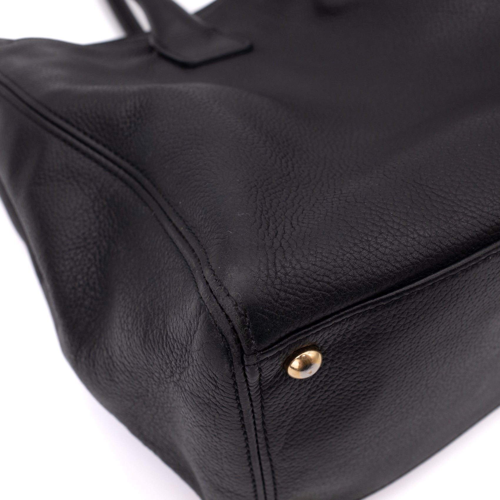 Chanel Executive Cerf Medium Kalbsleder Schwarz 24k GHW