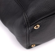 Chanel Executive Cerf Medium Kalbsleder Schwarz 24k GHW