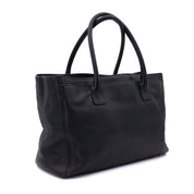 Chanel Executive Cerf Medium Kalbsleder Schwarz 24k GHW
