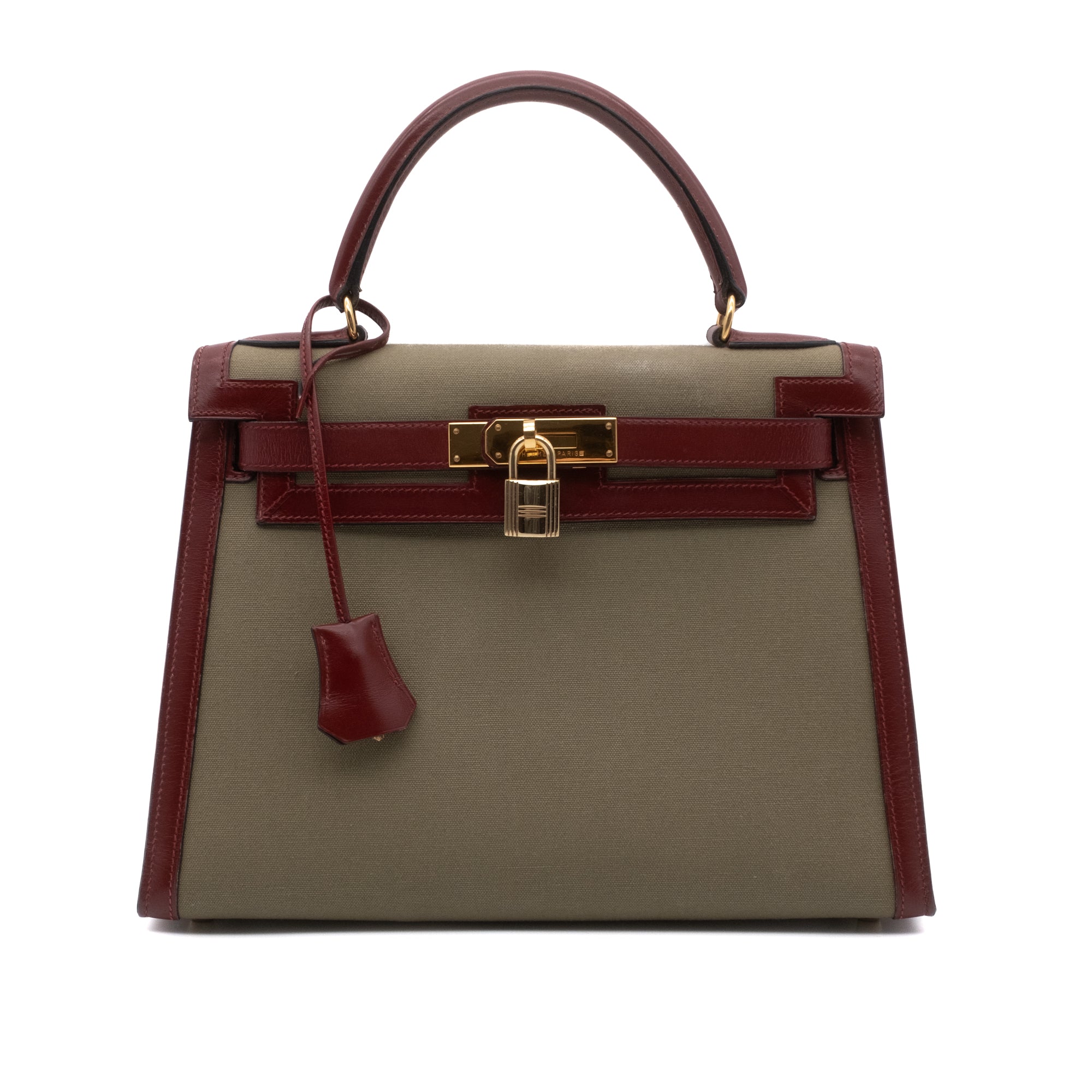 Hermès Kelly 28 Etoile aus weinrotem Rouge Ash Boxcalf Leder und Khakifarbenem Canvas Material im Sellier Stil und mit goldener Hardware Frontansicht 