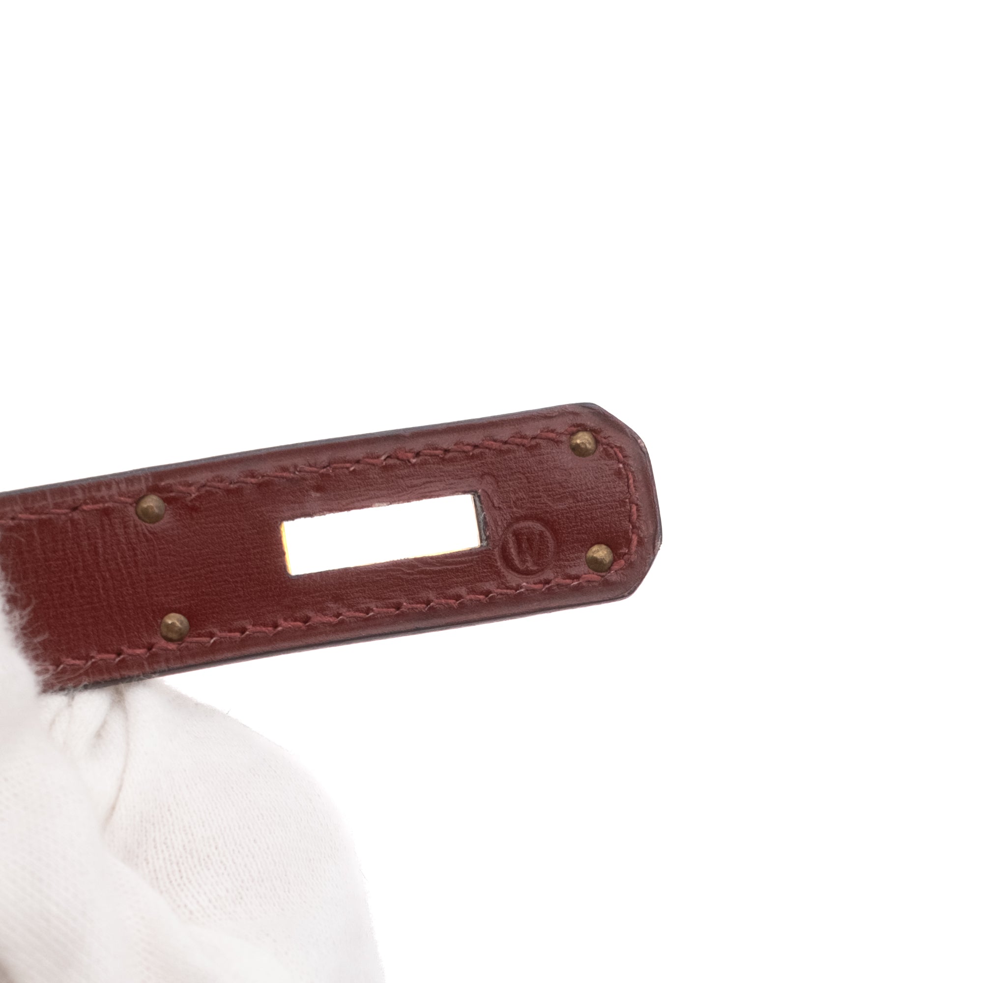 Hermès Kelly 28 Etoile aus weinrotem Rouge Ash Boxcalf Leder und Khakifarbenem Canvas Material im Sellier Stil und mit goldener Hardware