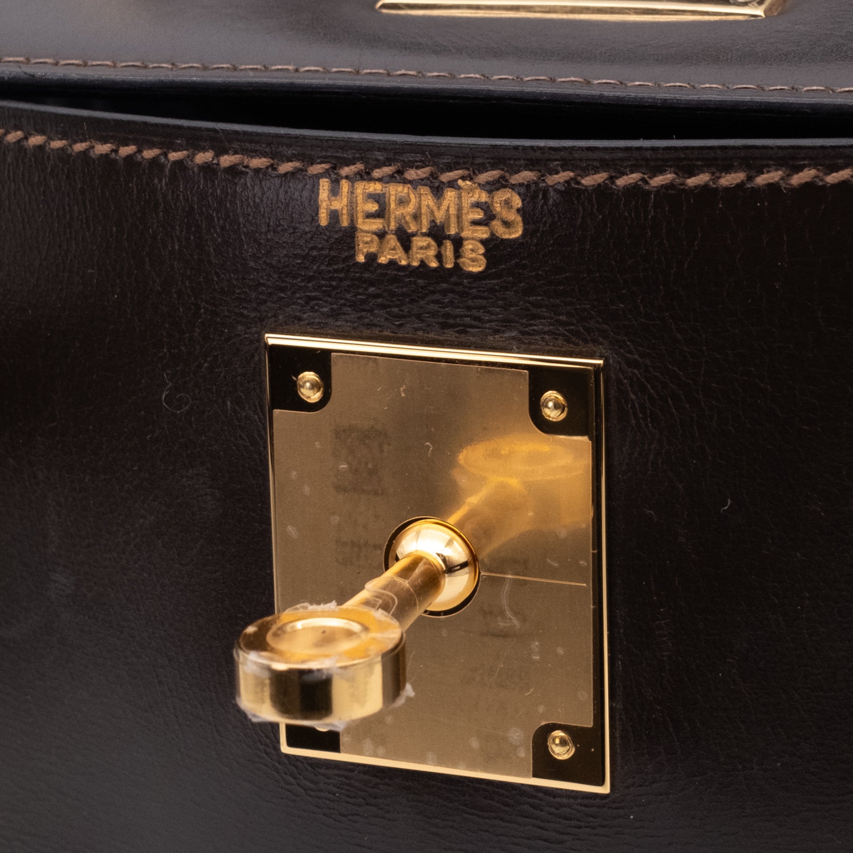 Hermes Kelly 28 chocolate braun Touret und Plaque