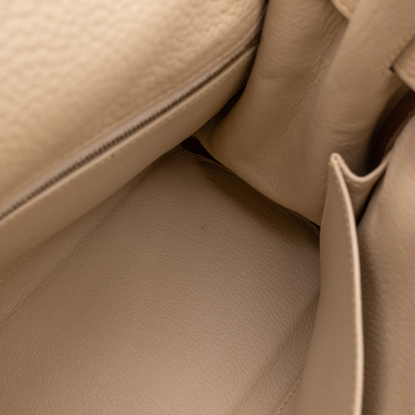 Hermès Kelly 28 Retourne Parchemin Taurillon Clemence GHW