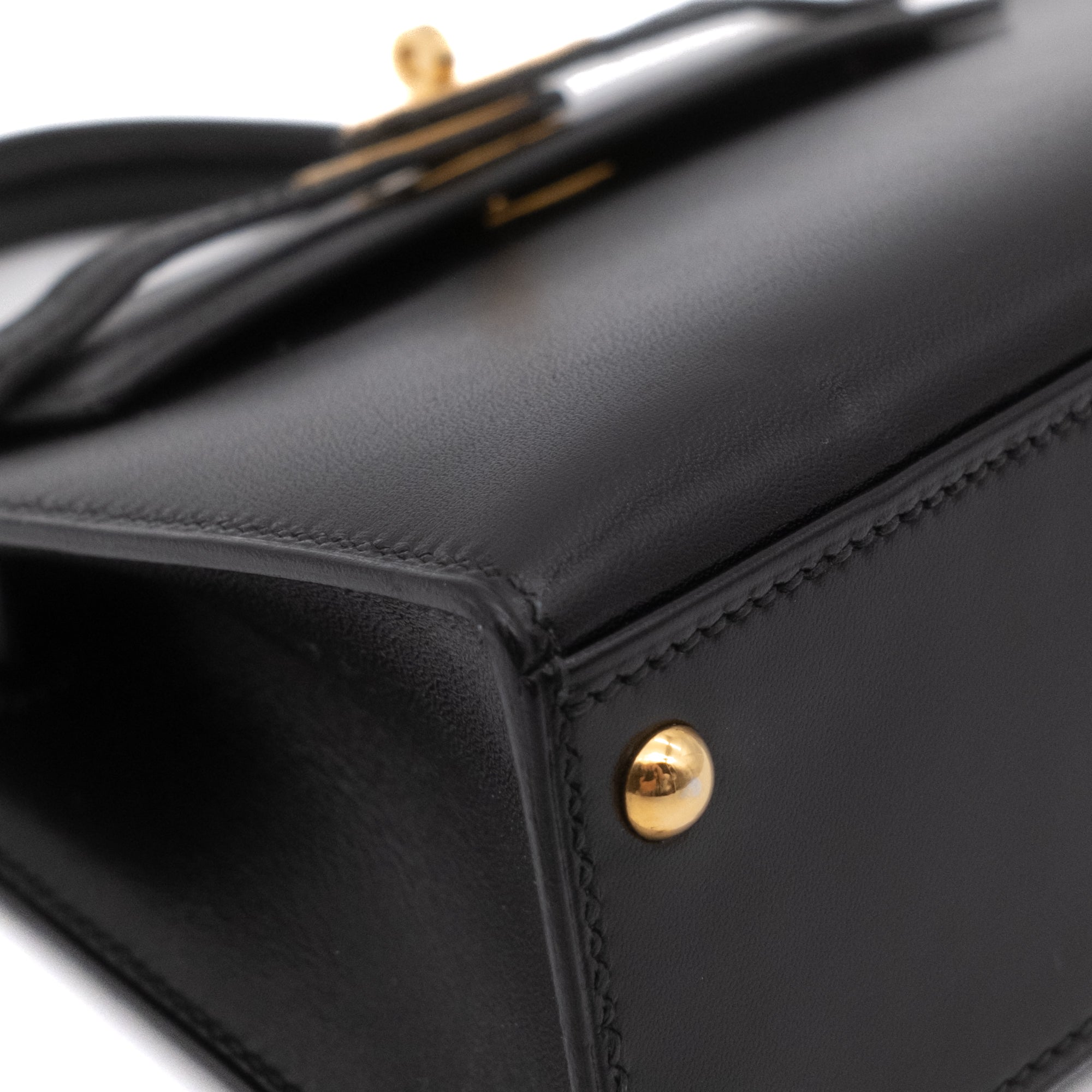 Vintage Hermès Micro Mini Kelly 15 in schwarzem Boxcalf Leder mit goldfarbener Hardware im Sellier Stil