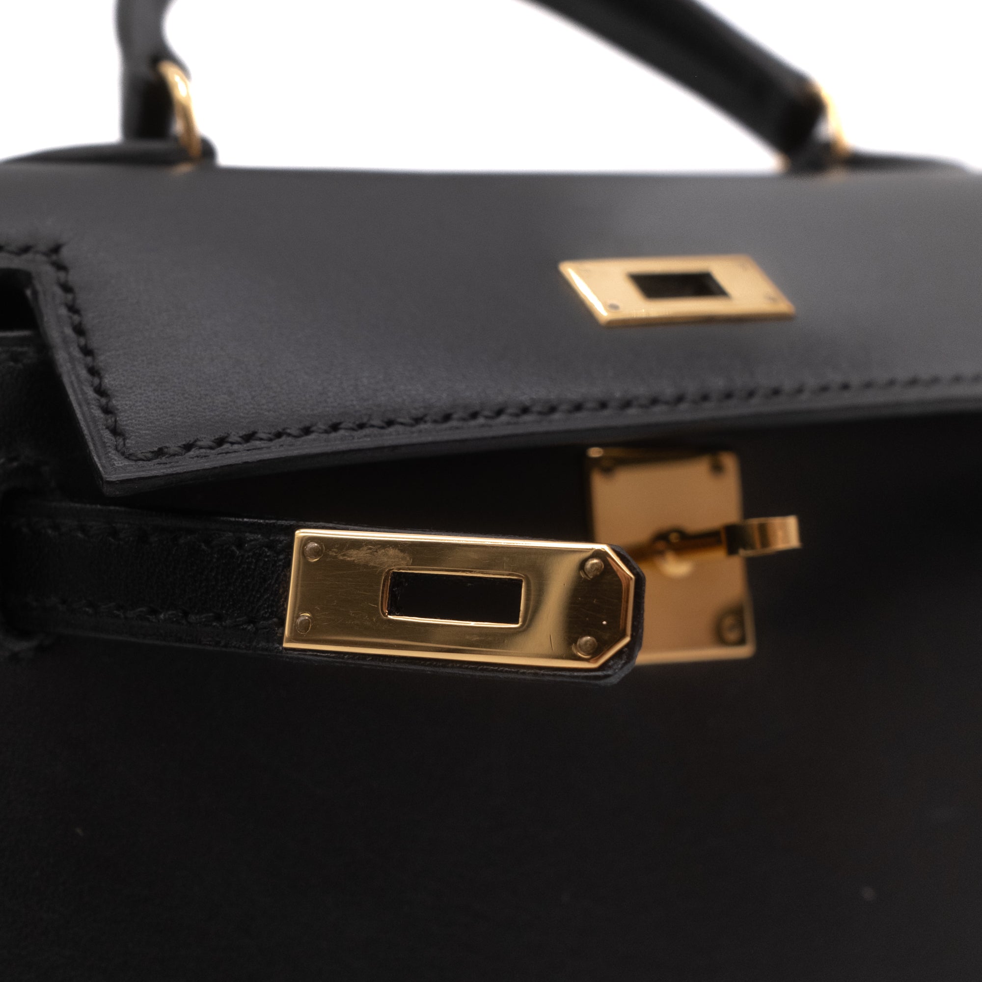 Vintage Hermès Micro Mini Kelly 15 in schwarzem Boxcalf Leder mit goldfarbener Hardware im Sellier Stil